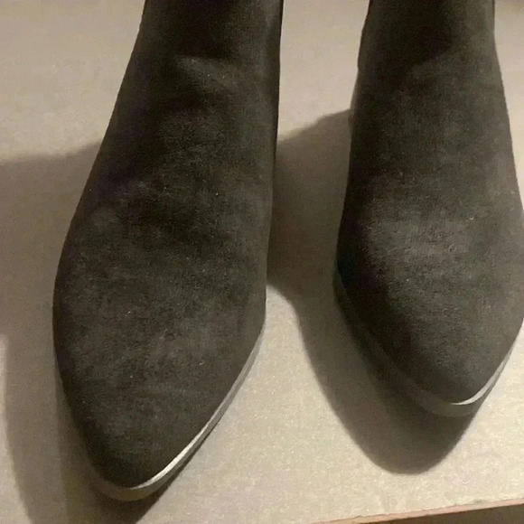 Black booties by Journee Collection Size 7WD - Picture 2 of 6